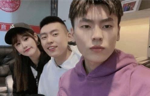 庆哥庆嫂吃瓜视频播放,揭秘娱乐圈幕后花絮