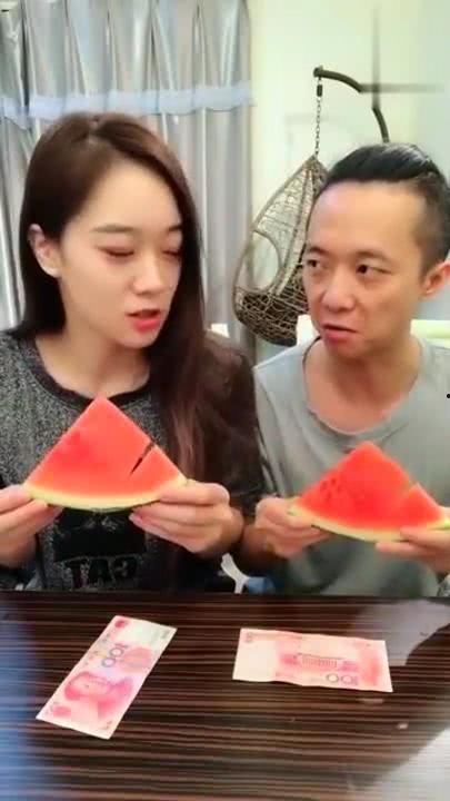 吃瓜夫妇搞笑视频在线观看,欢乐瞬间，笑料连连